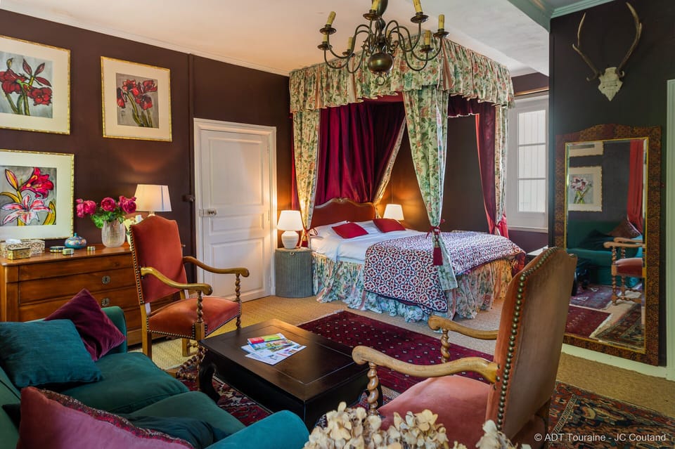 Grand Room | Individually decorated, individually furnished, desk, free WiFi