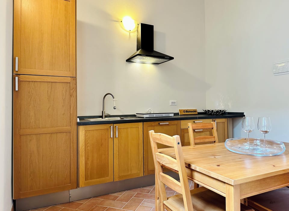 Central Studio | Living area | 35-cm flat-screen TV with digital channels