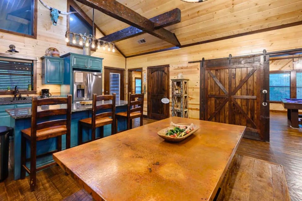 This colorful kitchen is not only beautiful but fully equipped for all your culinary needs.