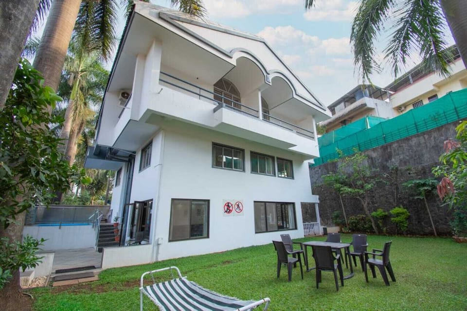 Villa | Garden view