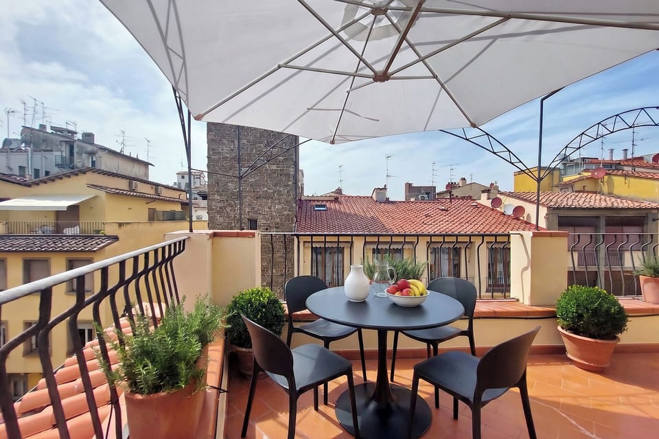 Start your day dining al fresco
