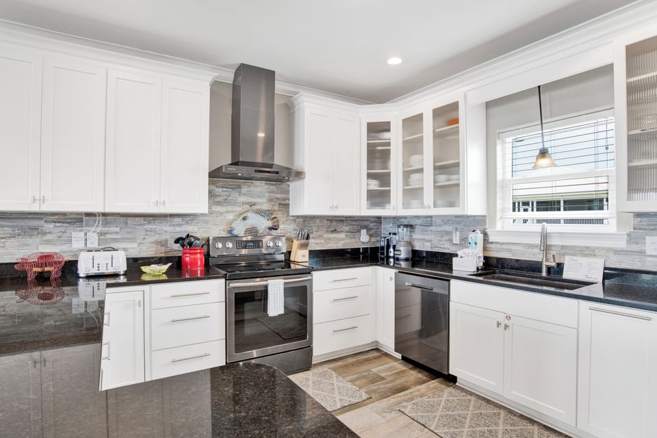 Spacious kitchen and fully equipped