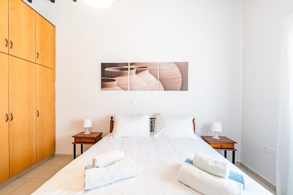 Queen size bed