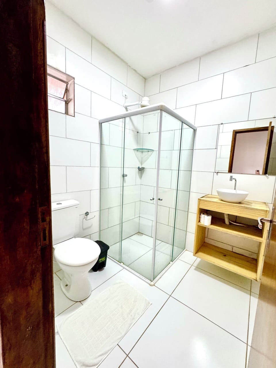 Basic Double Room | Bathroom | Shower, towels, toilet paper