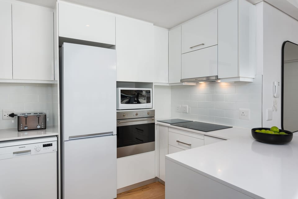 Exclusive Apartment | Private kitchen | Fridge, microwave, oven, stovetop