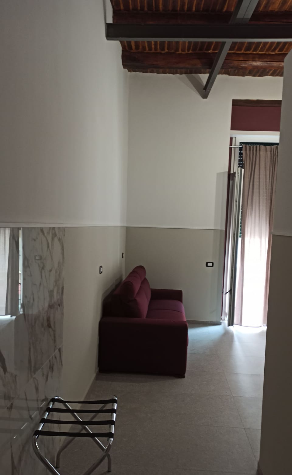 Suite Castello | Premium bedding, desk, laptop workspace, iron/ironing board