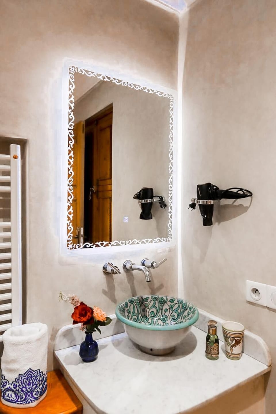 Riad Privatisation | Bathroom | Shower, rainfall showerhead, free toiletries, hair dryer