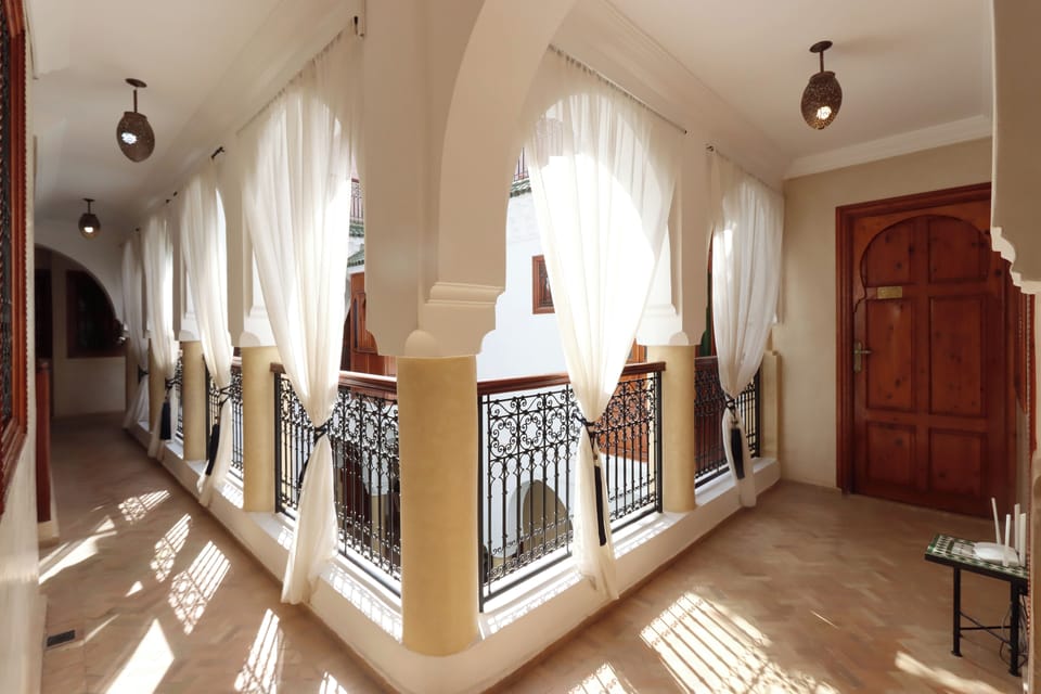 Luxury Suite | Living area | Offices