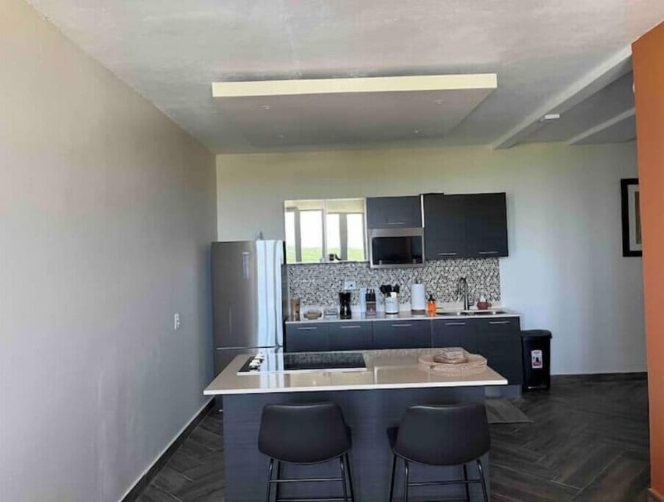 Kitchen island view 