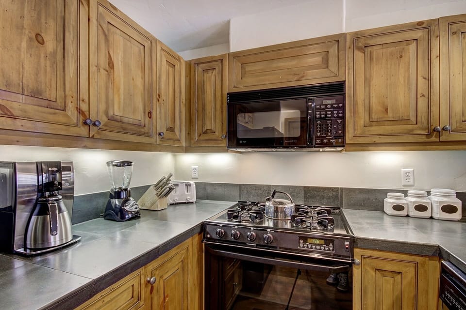 Indoors, Microwave, Oven, Kitchen, Cooktop