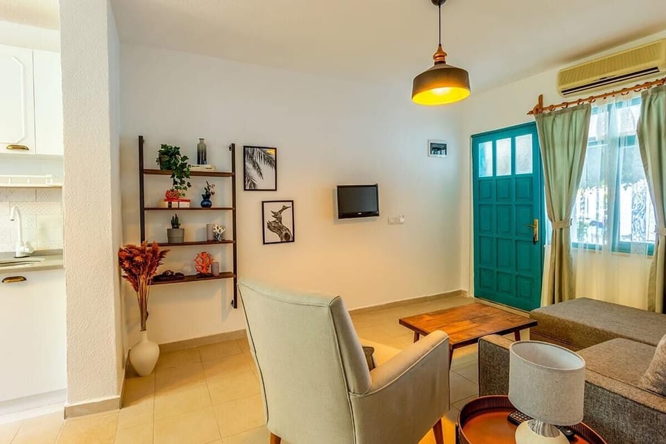 Grand Apartment | Premium bedding, desk, free WiFi, bed sheets