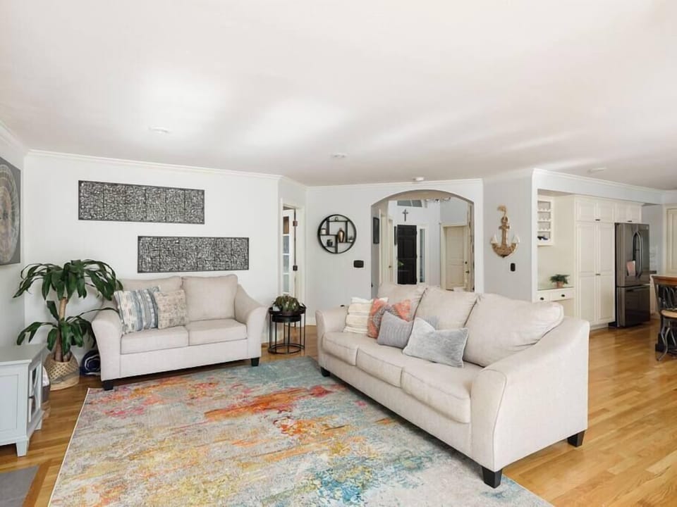 Living Area | Ample Seating