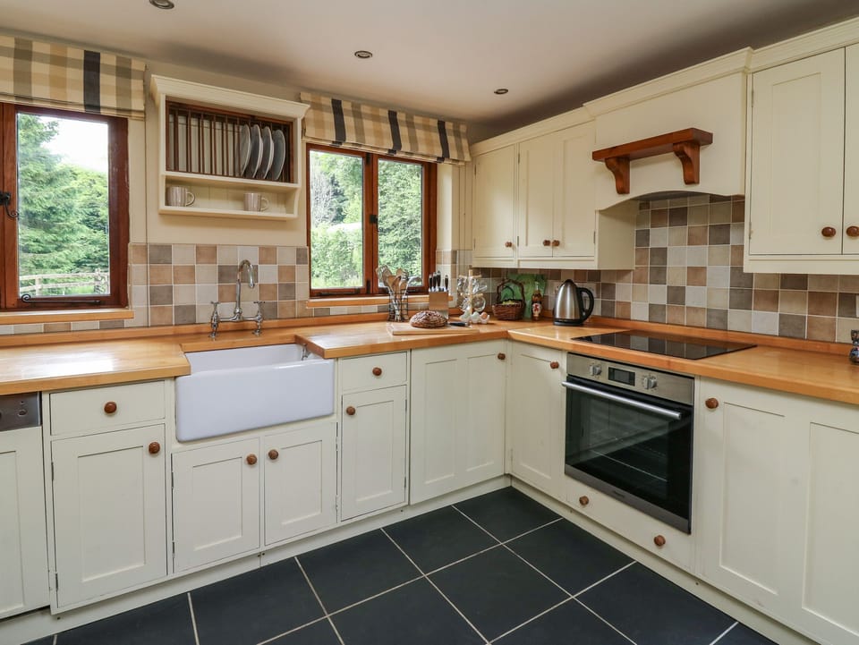 Fridge, dishwasher, electric kettle, toaster