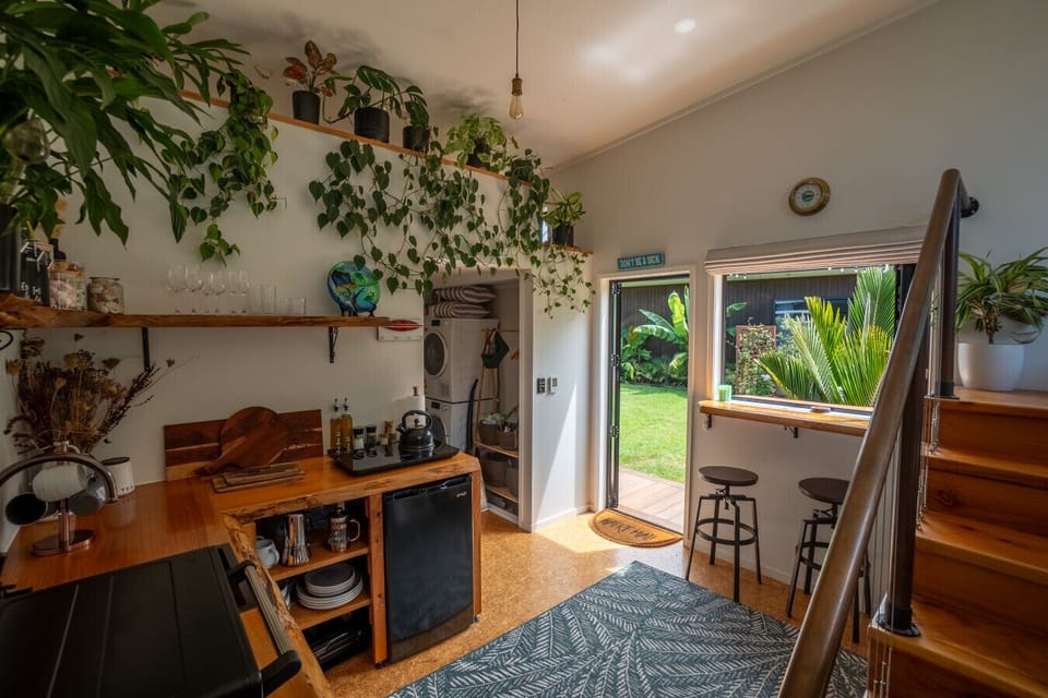 If I could live here, I would! The home itself was so super cute and had everything I needed. I really appreciated the proximity to the beach and all the toys. Everything was squeaky clean and the bed was very comfortable for a great night`s sleep.