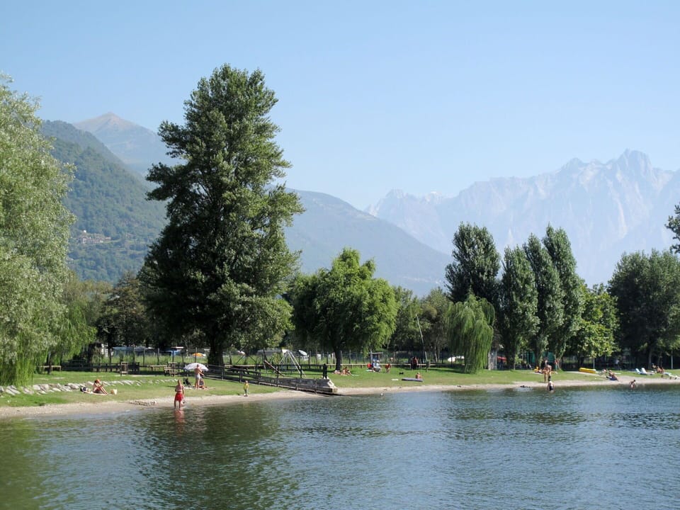 Water, Sky, Mountain, Water Resources, Plant, Tree, Natural Landscape, Lake, Highland, Watercourse