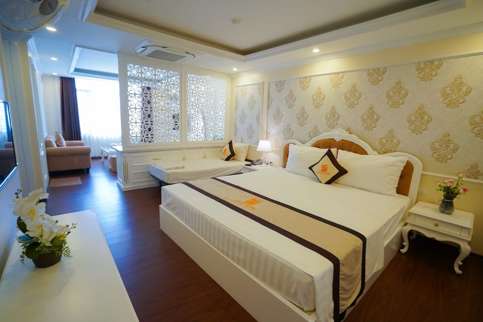 Deluxe Double Room | Minibar, desk, soundproofing, free WiFi
