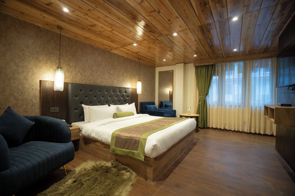 King Suite | Soundproofing, WiFi (free), bed sheets