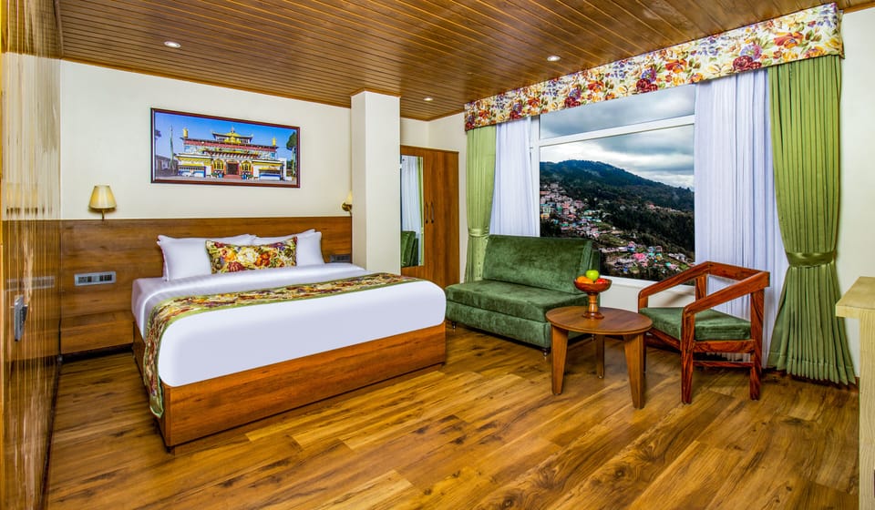 Premium Room | Soundproofing, WiFi (free), bed sheets