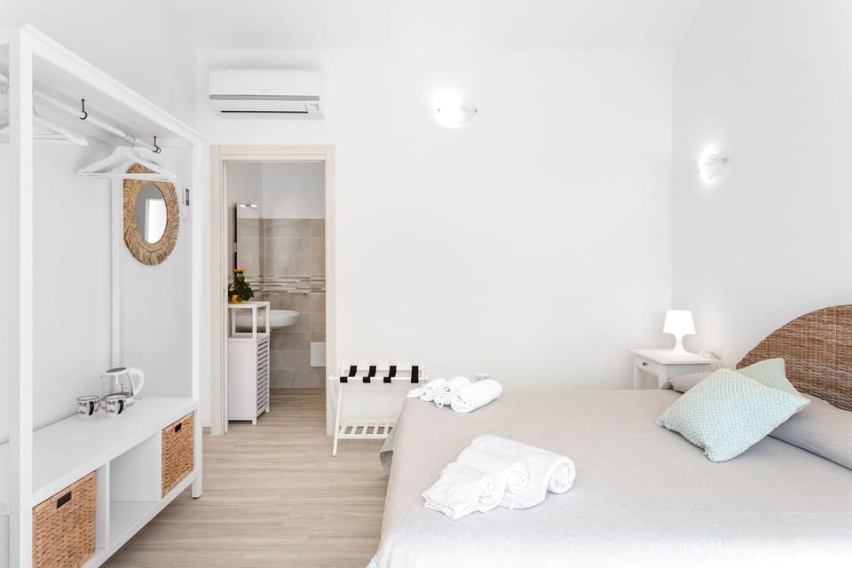 Camera Lavanda | 1 bedroom, individually furnished, bed sheets