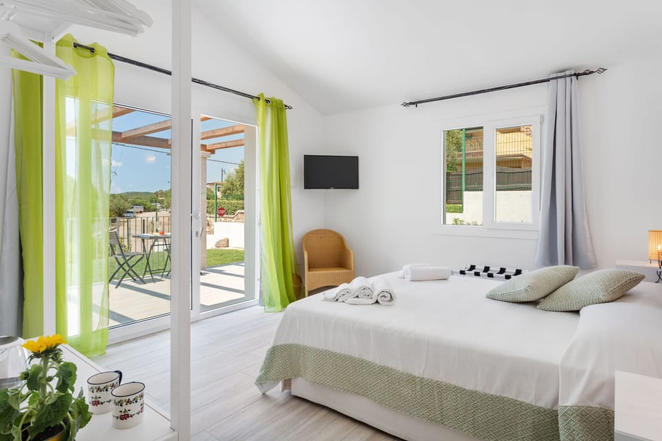 Camera Ginepro | 1 bedroom, individually furnished, bed sheets