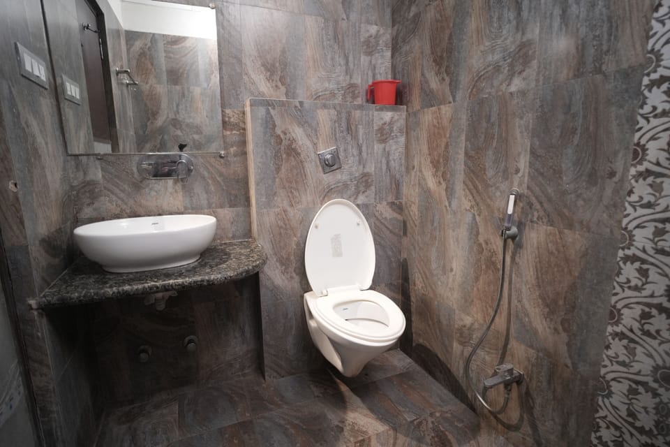 Family Suite | Bathroom