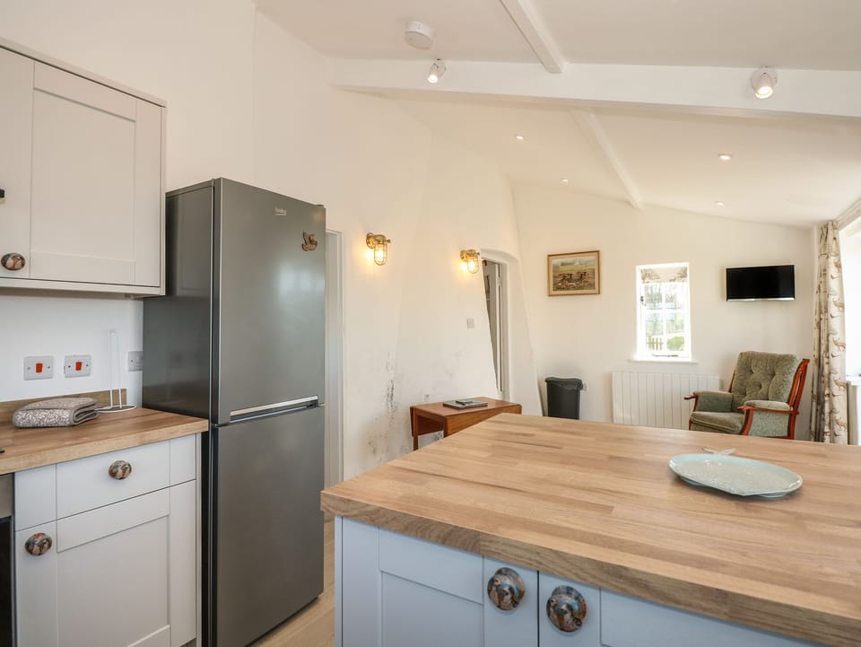 Fridge, dishwasher, electric kettle, toaster