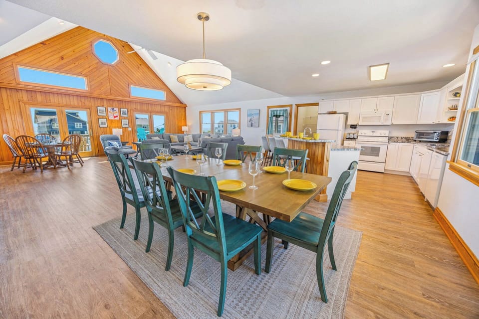Surf or Sound Realty - 1129 - Sea Queen - Dining Area -3