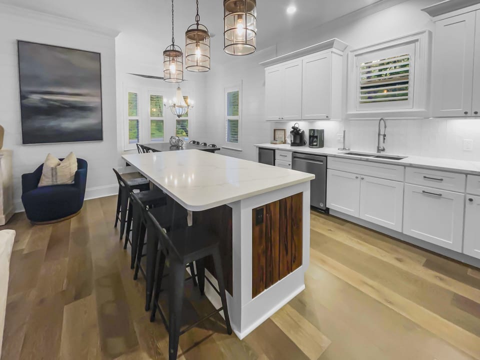 House, 4 Bedrooms | Private kitchen | Coffee/tea maker, fridge, oven