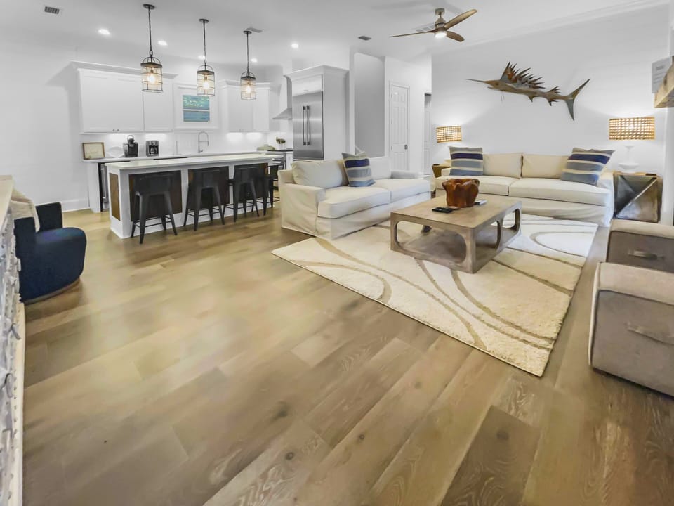 House, 4 Bedrooms | Living area