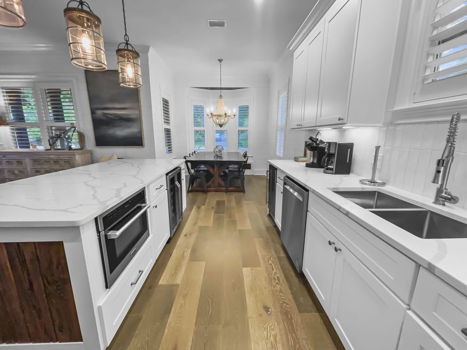 House, 4 Bedrooms | Private kitchen | Coffee/tea maker, fridge, oven