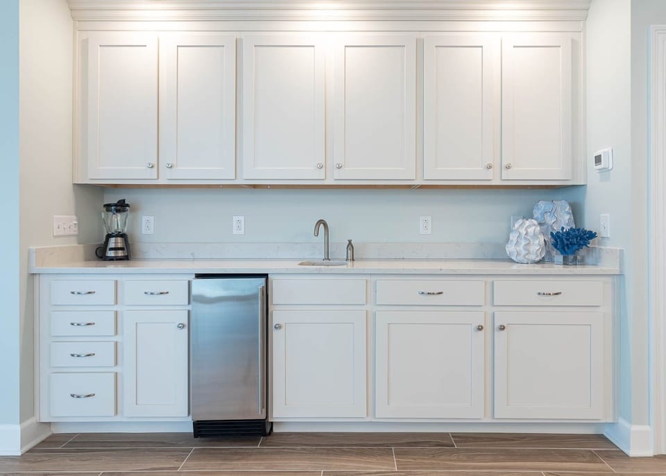 Condo, 4 Bedrooms | Private kitchen | Coffee/tea maker, fridge, oven