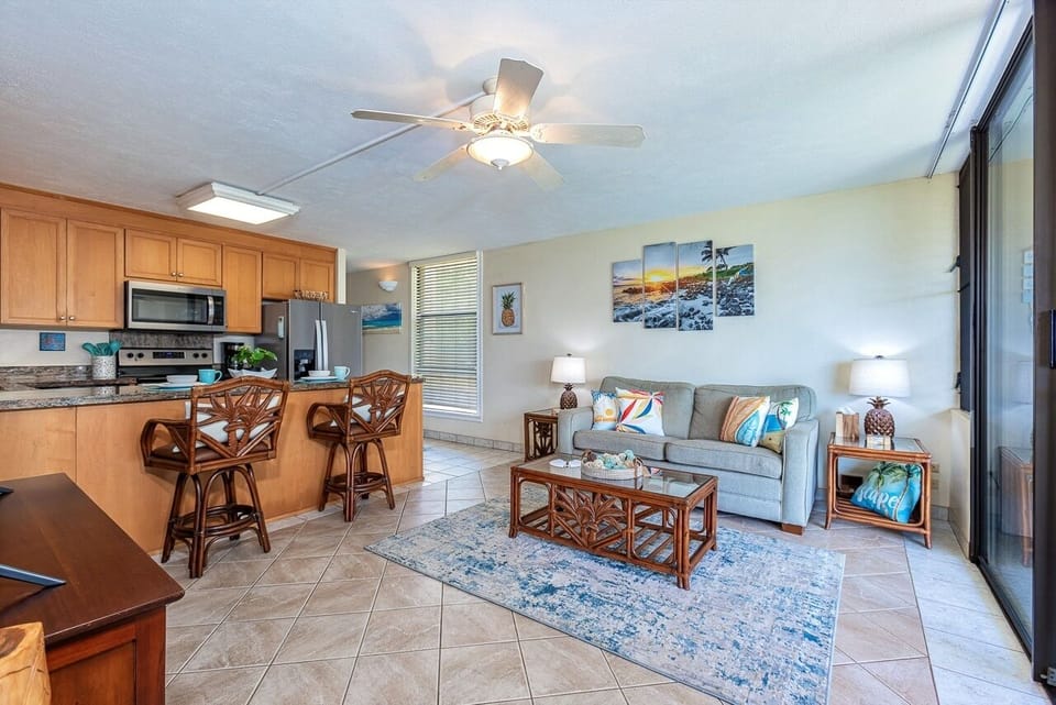 Condo, 2 Bedrooms | Living area | Smart TV