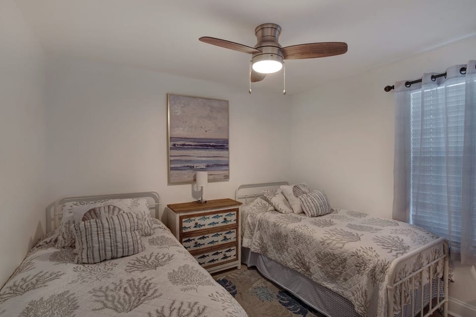Condo, 2 Bedrooms | 2 bedrooms, iron/ironing board, free WiFi