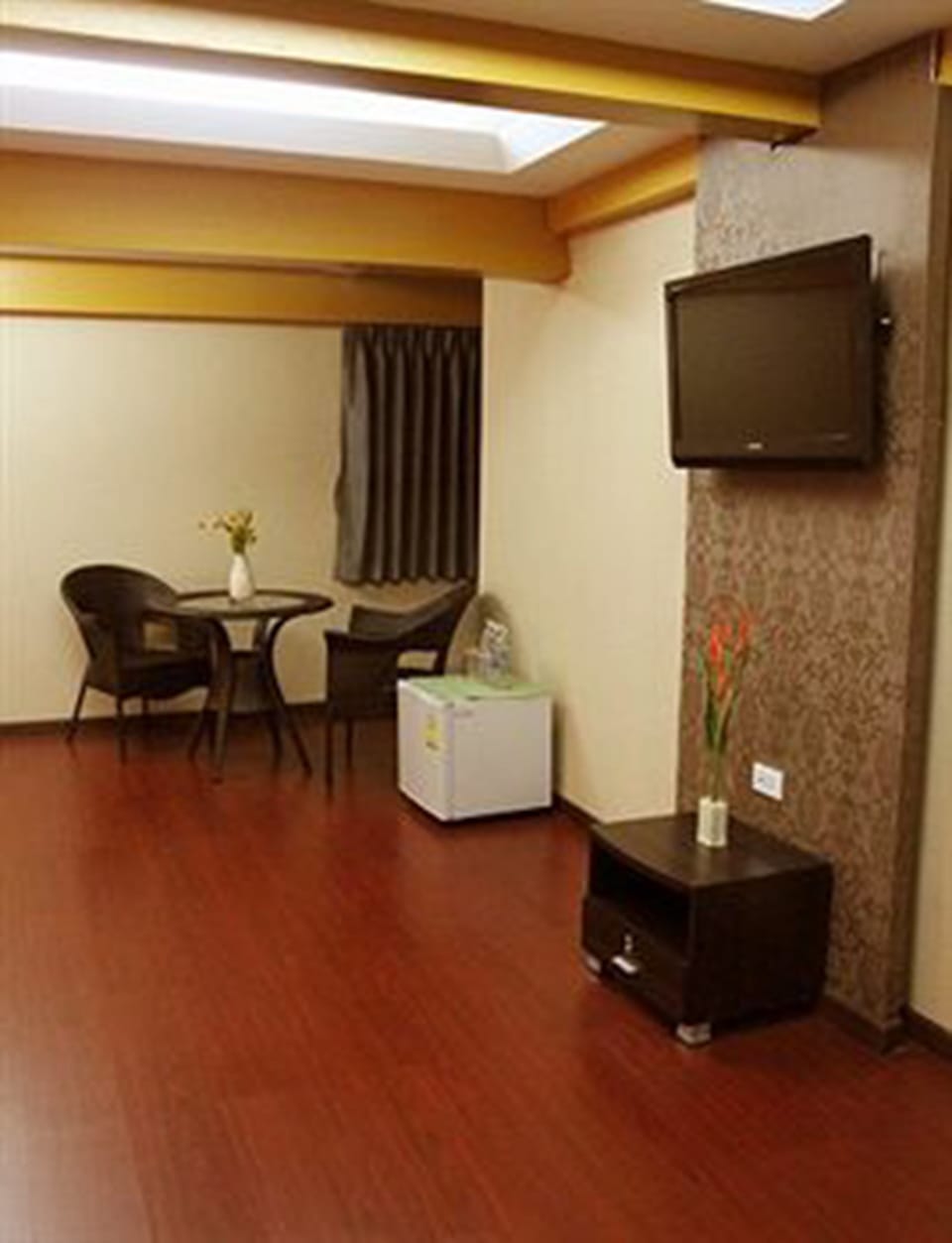 Deluxe Room, City View | Room amenity