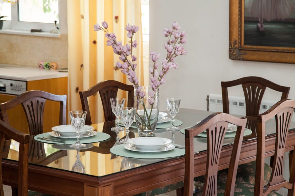 Luxury Apartment | In-room dining