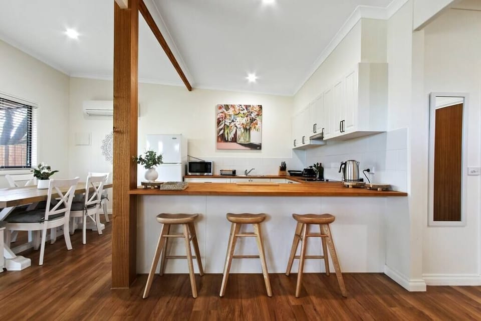 Kitchen Bench and Dining Room