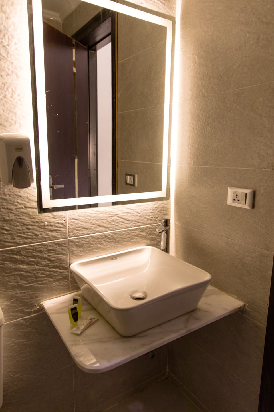 Standard Room | Bathroom | Separate tub and shower, hair dryer, bidet, towels
