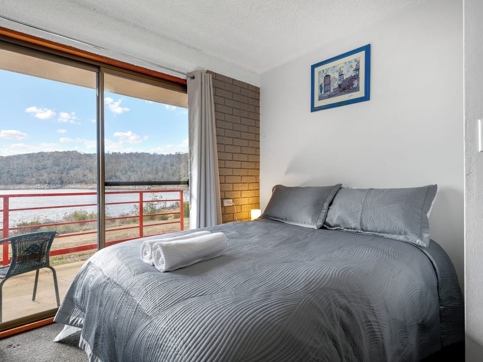 Large Double bed 