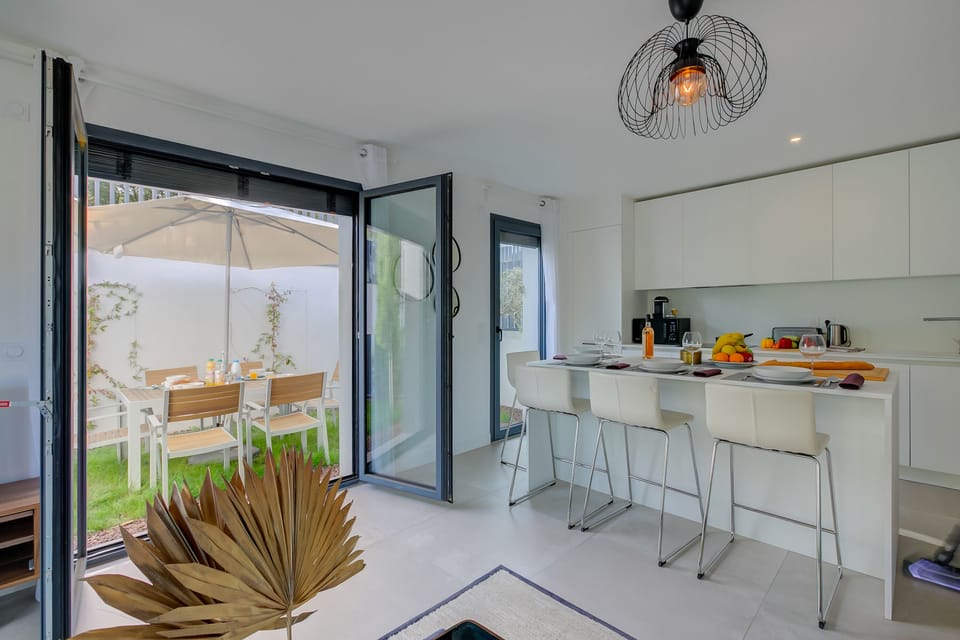 Kitchen and dining area