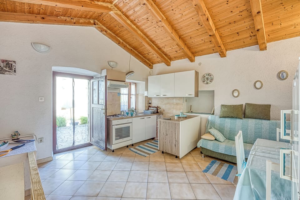 Kitchen and dining area