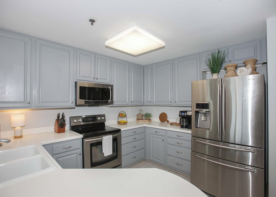 Fully stocked kitchen