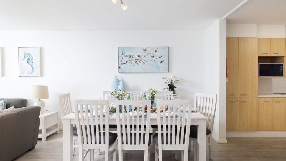 Belvedere Bayfront | Dining room | Kitchen