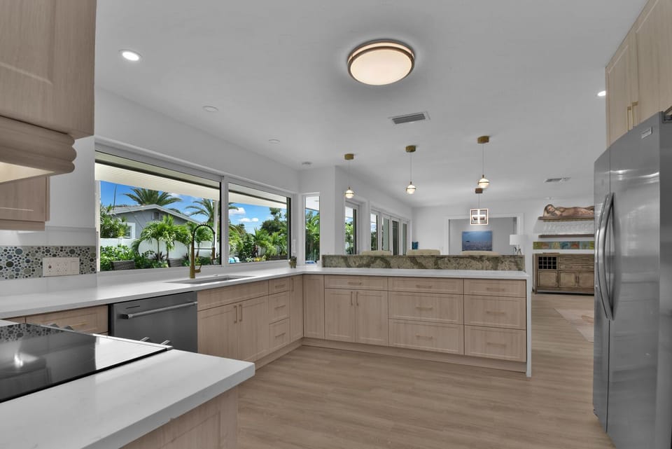 Kitchen is equipped with all utensils