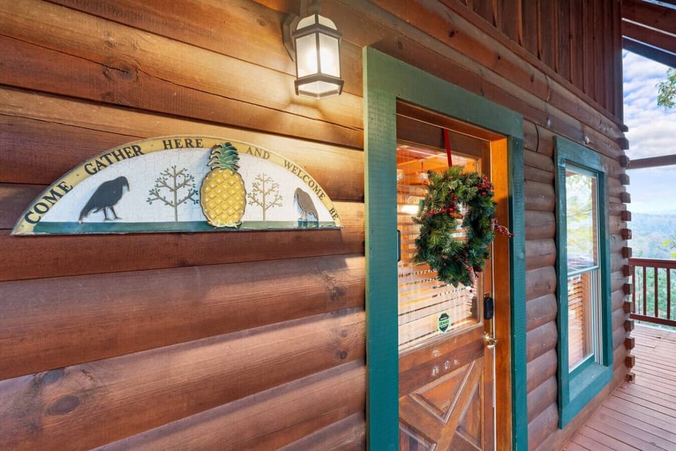 Welcome to Sugar Camp Lodge.