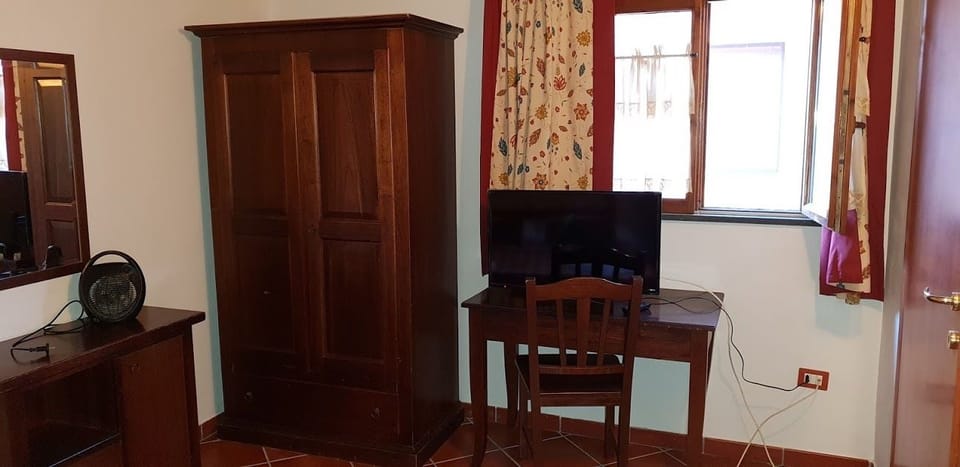 Apartment, 1 Bedroom | Television