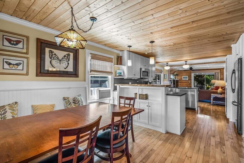 Gourmet Kitchen