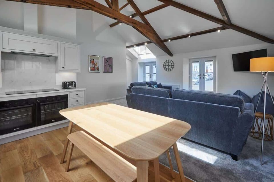 1 The Mount, Whitby - Host & Stay