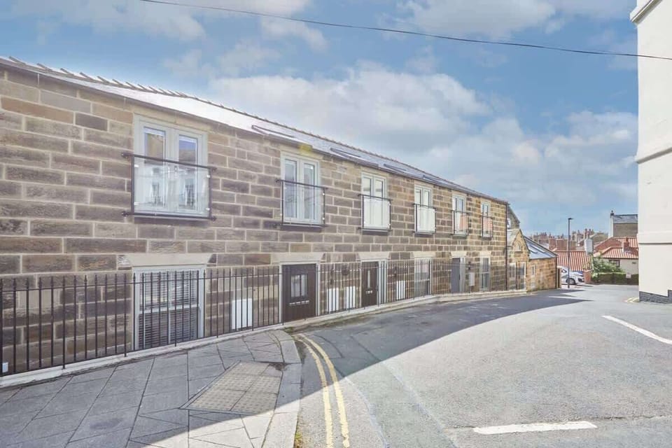1 The Mount, Whitby - Host & Stay