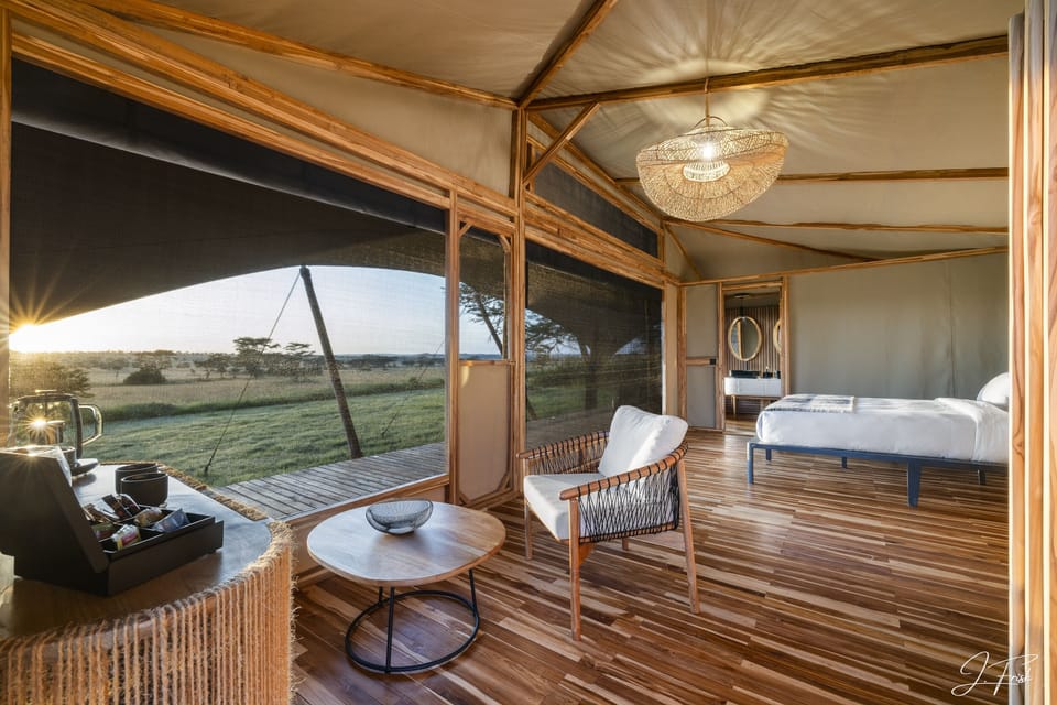Luxury Tent | Premium bedding, minibar, desk, free WiFi