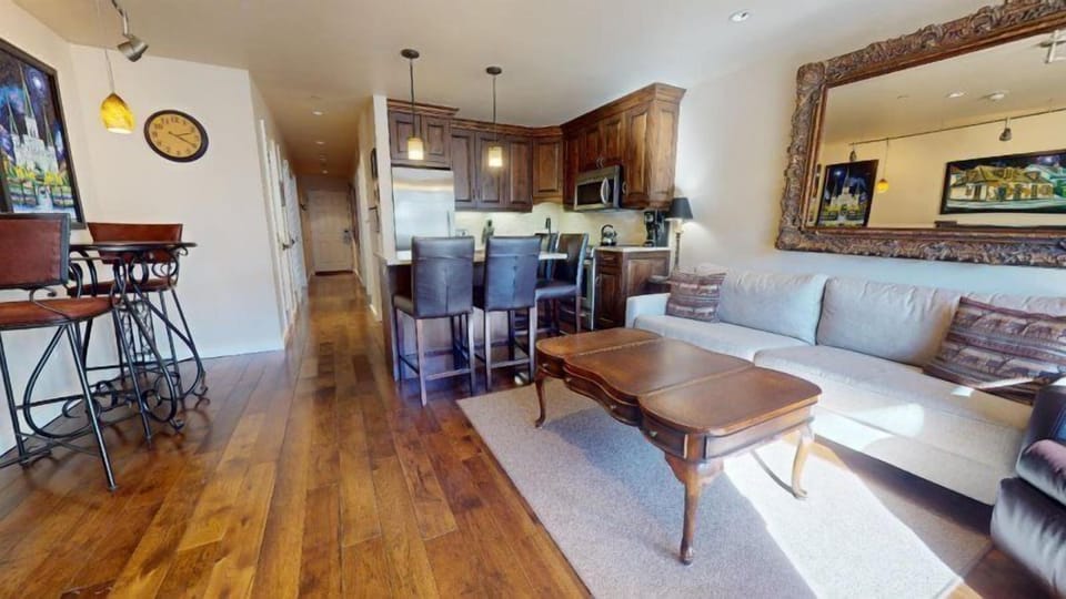 Condo (Vail Lionshead Village Landmark 1 Bed) | Private kitchen | Cookware/dishes/utensils